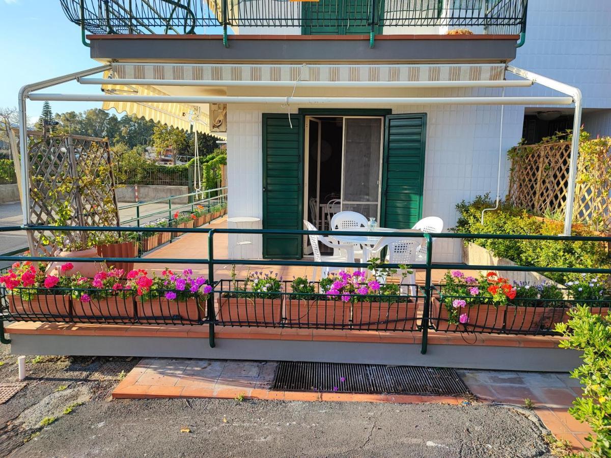 Ferienwohnung Sea Garden, Fronte Mare Con Piscina Mascali Exterior foto